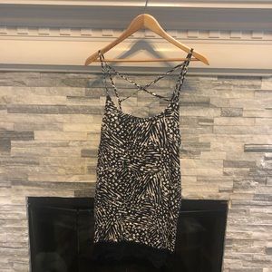 Black & Cream Flowy Mossimo Top XXL